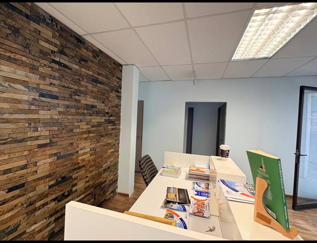 255M² OFFICE TO LET IN NOORDWYK